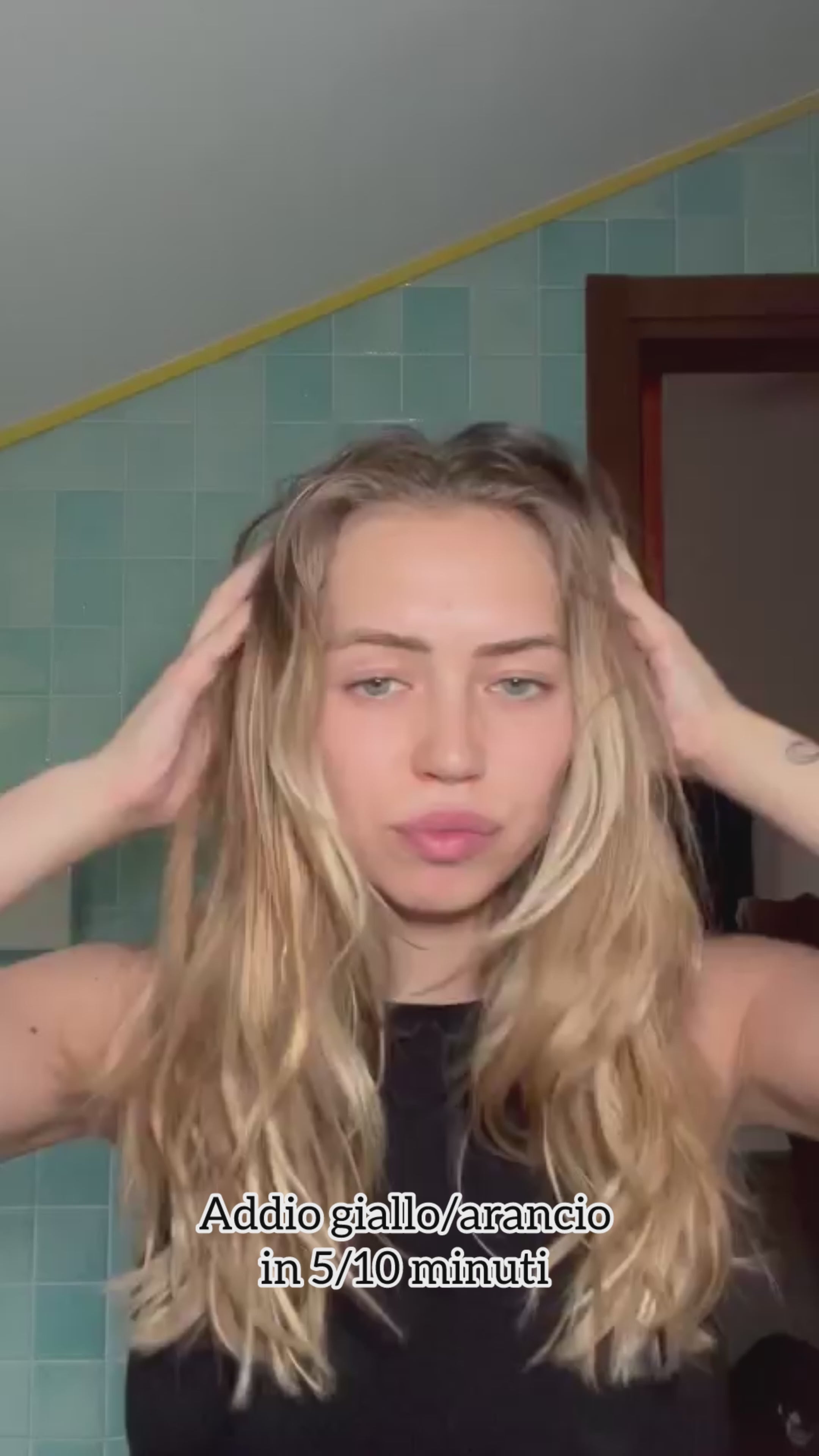 Carica il video: 